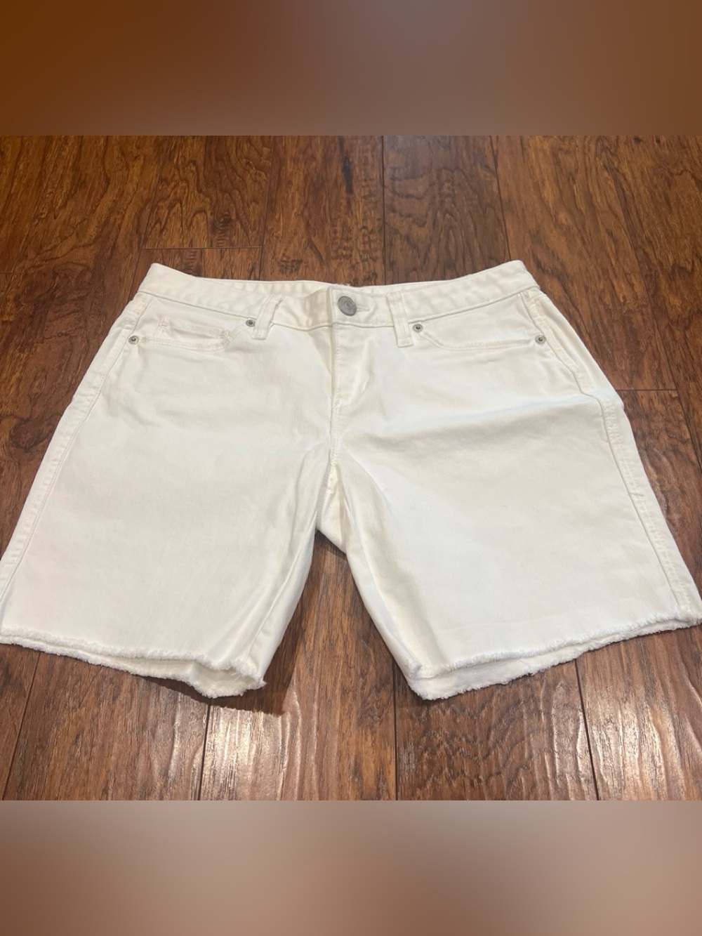 LOFT White Denim Shorts Raw Hem Womens SZ 25/0